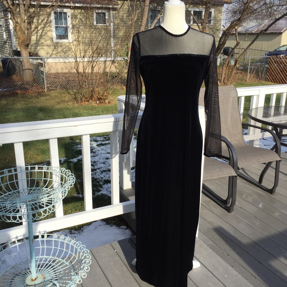 Jessica Howard Velvet Dress